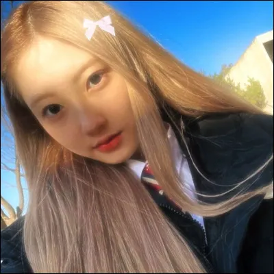 Est-ce Rami qui dit le "Da la la dun" dans "Sheesh" ?