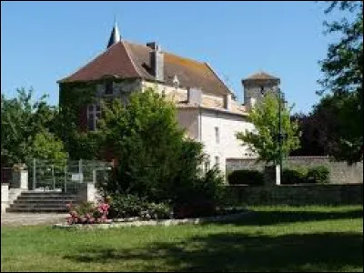 Je vous emmène à présent en Nouvelle-Aquitaine à la découverte de l'église et du château de Raix. Commune de l'arrondissement de Confolens, elle se situe dans le département ...