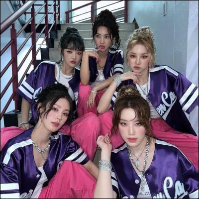 Qui sont les deux membres faisant aussi partie d'un groupe autre que (G)I-dle ?