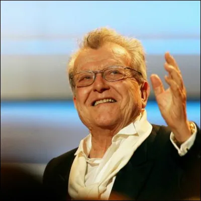 Qui est ce journaliste auteur de cette citation : ''Les prunes noires sont blanches, quand elles sont encore vertes.