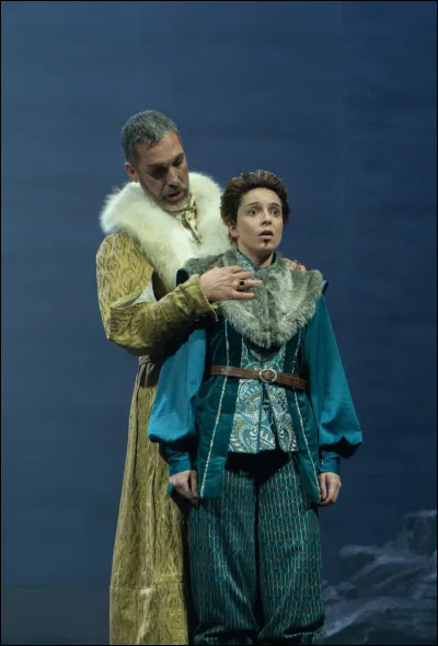 Dans La nuit des Rois de Shakespeare, elle devient Cesario...