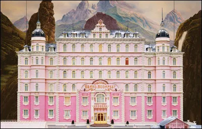 À quel réalisateur doit-on le long-métrage "The Grand Budapest Hotel" ?