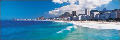 Quel est le nom de cette célèbre plage de Rio de Janeiro, au Brésil ?