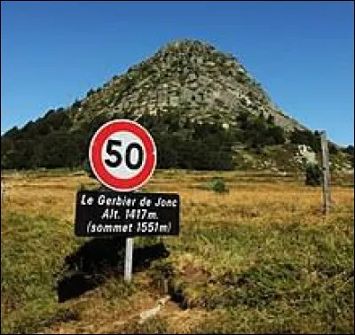 Quel est le fleuve qui prend sa source au mont Gerbier-de-Jonc ?