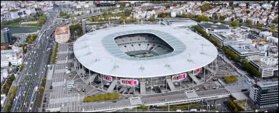 Km 14,2 : L'Escar&egrave;ne. Quand sont n&eacute;s les Barbets et jusqu'en quelle ann&eacute;e ont-ils s&eacute;vi ?