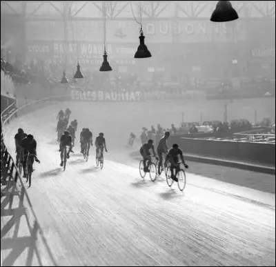 Quelle est cette compétition qui se déroulait au stade vélodrome d'hiver ?