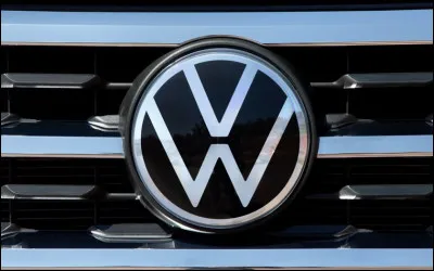 Quelle est la bonne orthographe de cette marque de voitures ?