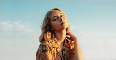 99 % des gens essaient de se lécher les coudes quand on leur dit que c'est impossible de se lécher les coudes.