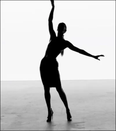 Quelle chanteuse est atteinte du ''syndrome de la personne raide'' ?