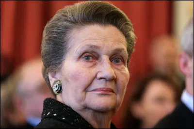 Comment se nommait la féministe qui a survécu à Auschwitz-Birkenau, et qui a par la suite réussi à faire légaliser l'avortement ?