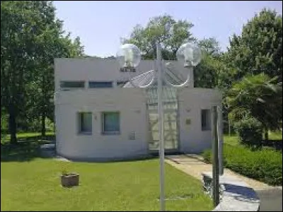 Je vous emmène maintenant à Baliros. Village de l'aire d'attraction Paloise, traversé par le Gave de Pau et le Luz, il se situe dans le département ...