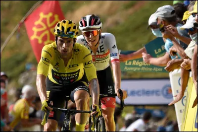 Le même Primoz Roglič a été le premier Slovène à porter le maillot jaune : c'était en ...