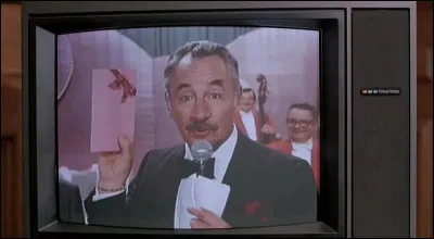 Qui est le réalisateur du film "Masques" ?