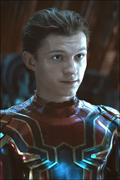 Dans quel film Tom Holland a-t-il fait ses débuts en tant que Spider-Man ?