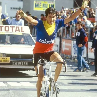 En juillet 1984, il remporte, en haut de l'Alpe d'Huez, la première victoire d'étape d'un coureur colombien :