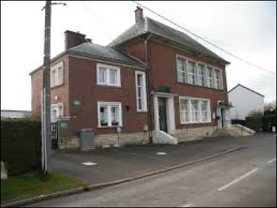 Montagne-Fayel est un village Samarien. Il se situe en région ...