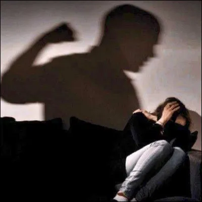 Est-ce qu'on a d&eacute;j&agrave; &eacute;t&eacute; violent avec toi ?