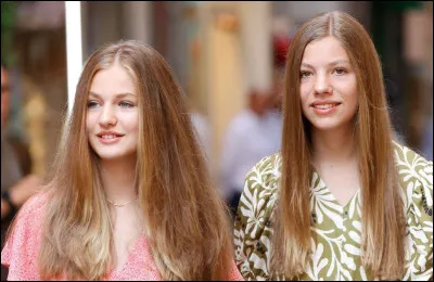 Des deux soeurs qui sont les filles de Felipe, actuel Roi d'Espagne, Sofia et Leonor, laquelle est l'aînée et sera Reine d'Espagne ?