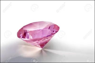 Il existe un film dans lequel le diamant de Saroyan est caché dans l'ornement du capot de la belle américaine. ..