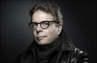 Qui est cet écrivain américain, auteur du roman ''Piège nuptial'' (traduit initialement sous le titre Cul-de-sac) ?