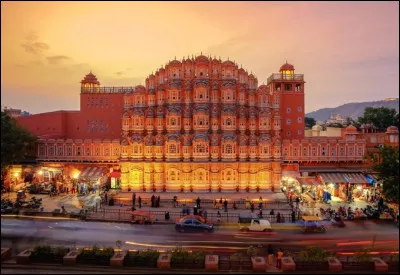 Dans quelle ville indienne peut-on voir ce bâtiment, le Hawa Mahal ?