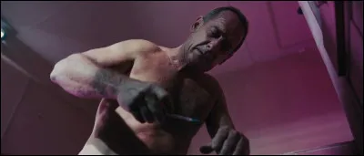 Dans quel thriller voyons-nous Lindon ainsi ?