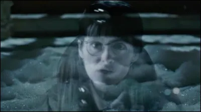 Les lavabos des toilettes de Mimi Geignarde sont l'entrée de la Chambre des Secrets, mais combien y a-t-il de lavabos ?