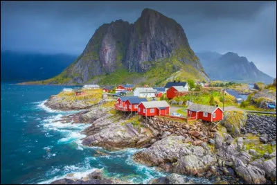 En Norvège se situe un archipel aux paysages grandioses. Quel est son nom ?