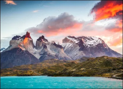 Dans quels pays se situe le Fitzroy, dans le parc national Torres del Paine ?