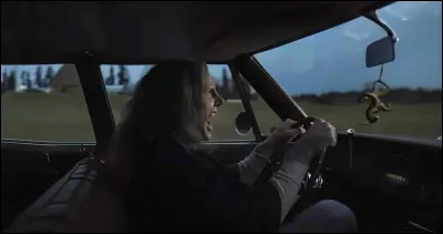 Quel acteur joue Longlegs ?