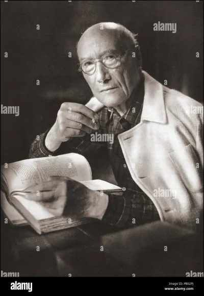 Quel est le premier écrivain à rentrer dans la collection la Pléiade de son vivant ?