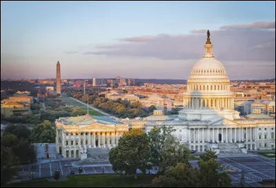 La ville américaine de Washington, abritant le gouvernement, se situe...