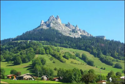 La Tour est une commune située en Haute-Savoie.
