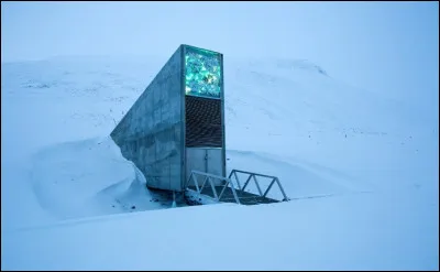 Cette réserve mondiale de graines est gardée sécurisée. Elle serait utile en cas "d'apocalypse". Sur quelle île se situe-t-elle ?