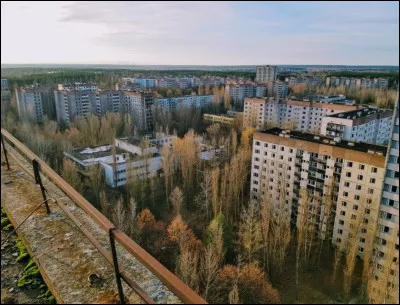 Hautement radioactive après une catastrophe nucléaire majeure, Pripyat est une ville à l'abandon. Il est recommandé de ne pas s'y rendre pour préserver sa santé. Dans quel pays se situe cette ancienne ville ?