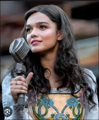 Comment se nomme cette femme ?