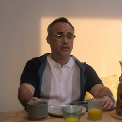 Qui interprète Julio Spring ?