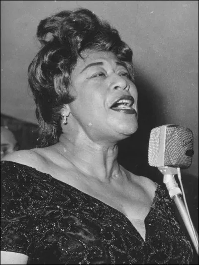 Qui était cette chanteuse de Jazz américaine (1917-1996), célèbre dans le monde entier ?