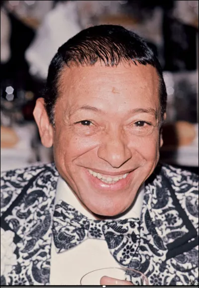 Qui était cet auteur-compositeur-interprète, humoriste et musicien français (1917-2008) ?