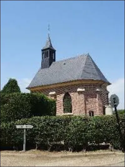 Voici la chapelle Saint-Gourgon, &agrave; Longchamps. Village Eurois, il se situe en r&eacute;gion ...