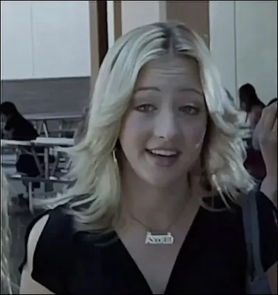 Comment s'appelle cette fille ?