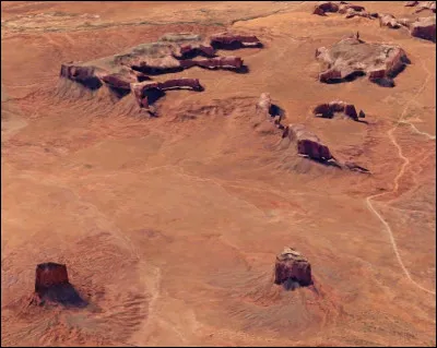 Quel est le nom de ce parc naturel américain, avec ses incroyables formations rocheuses, se situant entre l'Arizona et l'Utah ?