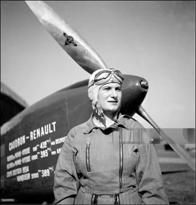 Quel est le patronyme de cette Hélène pionnière de l'aviation française (1908-1934) ?