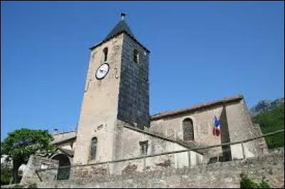 Voici l'église Saint-Pierre-Saint-Paul à Colombières-sur-Orb. Village de l'arrondissement de Béziers, il se situe dans le département ...