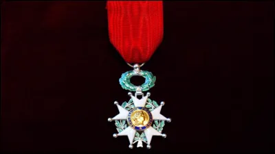 Quel président de la République l'a fait chevalier de la Légion d'honneur en 1998 ?