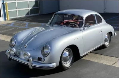 La première Porsche est produite en 1948 à 49 exemplaires. Quelle obligation faut-il satisfaire pour en posséder une ?