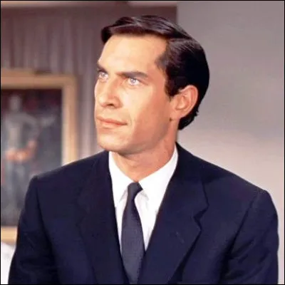 Dans quelle série télévisée des années 1960 Martin Landau et Leonard Nimoy ont-ils joué des spécialistes du déguisement ?