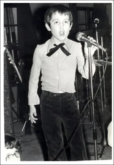 Jacqueline Ente a 96 ans depuis le 2 juillet, elle a tourné dans 34 films, 49 téléfilms, joué dans 13 pièces de théâtre, elle a chanté quelques 400 chansons, elle est même allée "sous les toits de Paris". Qui est cette femme qui s'engage dans des actions humanitaires ?