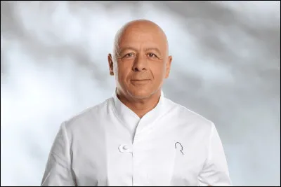 Qui est ce chef qui a ouvert ''Madame Brasserie'' au 1er étage de la tour Eiffel en 2022 ?