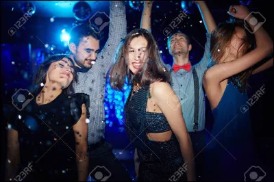 À une soirée, tu...